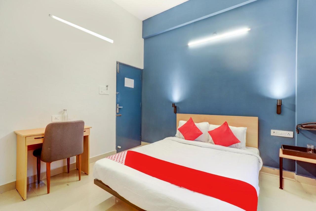 Hotel Super Oyo Silverkey Nanganallur Near Chennai International Airport Exterior foto